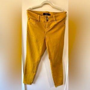 Skinny Super Soft High-Rise Jeggings